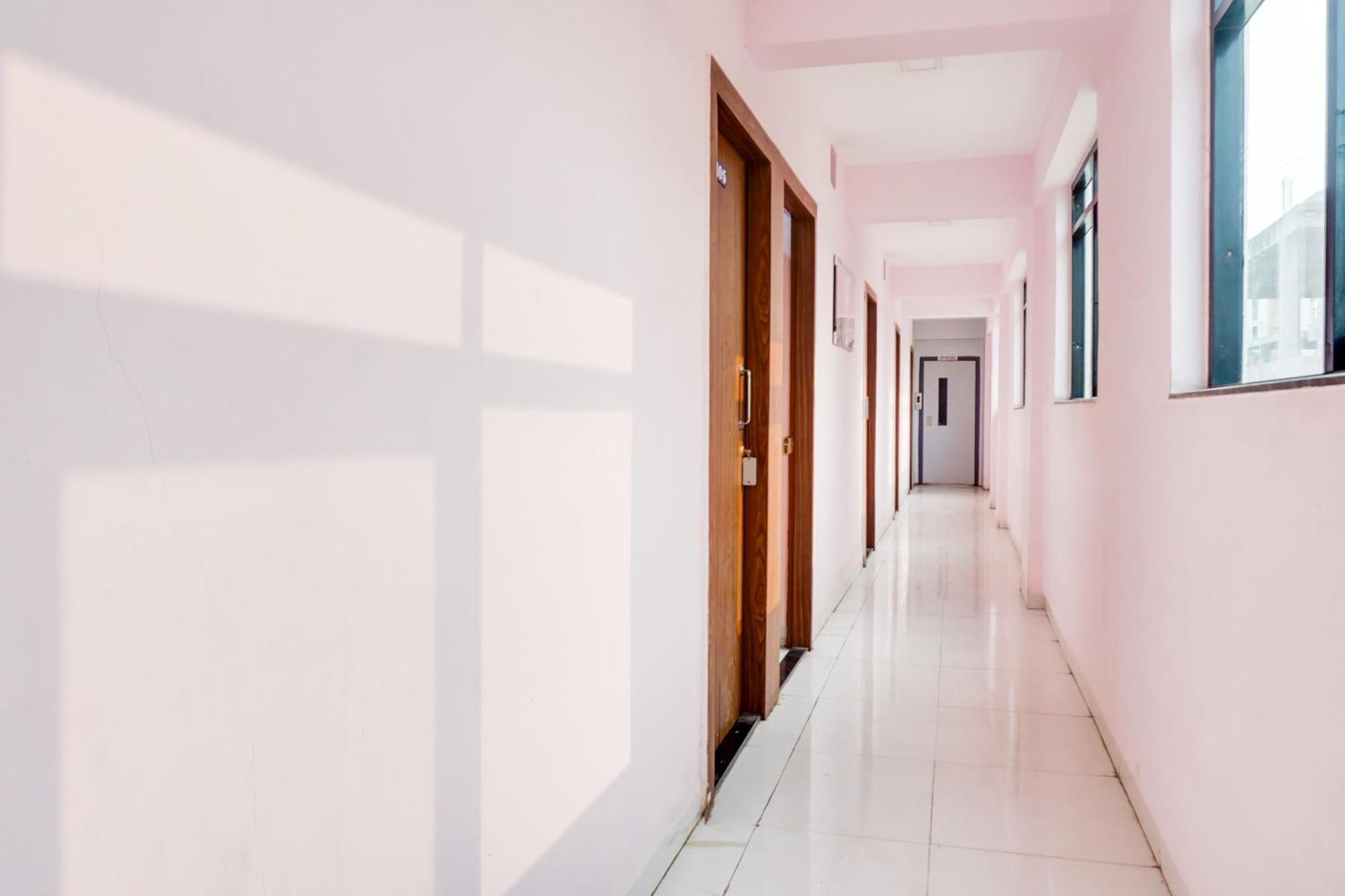 Super Collection O Chandan Nagar Kharadi Formerly Kharadi Inn Pune Exteriör bild